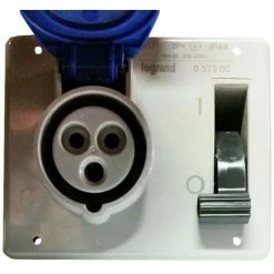 Alternative view of Legrand Einbausteckdose Mit Verriegelung 2P+E 2X16A+E 230V IP44 057300