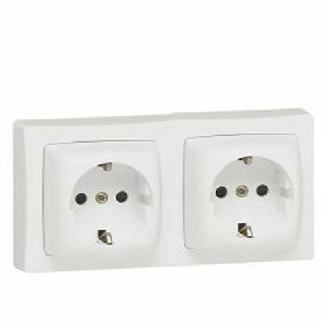 Doppelstecker Basis 2P + TT Weiß Monoblock Legrand Oteo 086077 1 Doppelstecker Basis 2P + TT Weiß Monoblock Legrand Oteo 086077