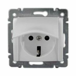 2P + TT-Buchse Mit VALENA White LEGRAND 774422 Kappe