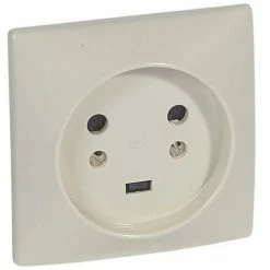 LEGRAND 055432 | Sockel 2P + TT 20A 380V Mit Krallen 80x80mm