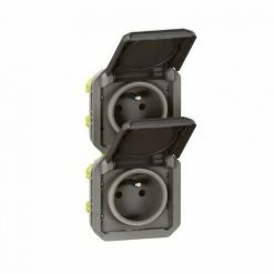 LEGRAND DOPPELTE STECKDOSE PR C BL E 2X2P+E VERTIKAL WASSERDICHT PLEXO 16A 250V IP55 2 PFOSTEN MIT ABDECKUNG - ANTHRAZIT